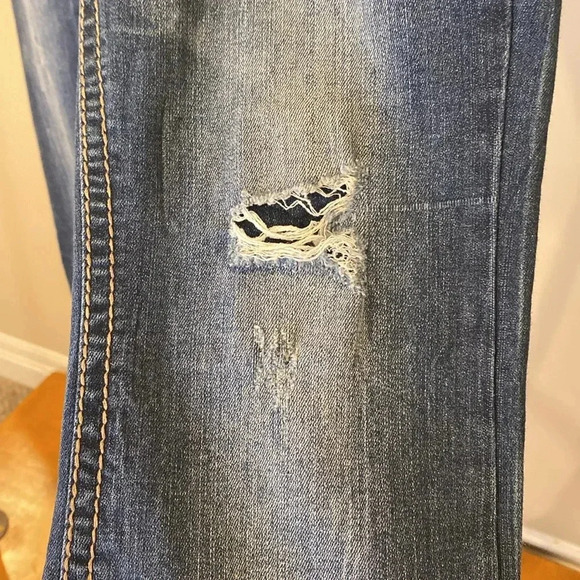 Maurice’s boot cut distressed dark wash jeans LIKE NEW size 7/8 reg - Picture 11 of 11